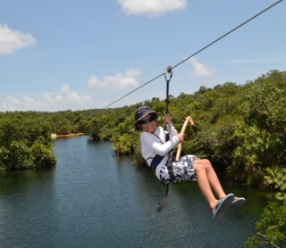 Los peques en tirolina